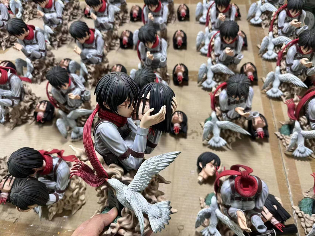 Attack on Titan LC Studio Mikasa Kiss Eren Bust Resin Statue