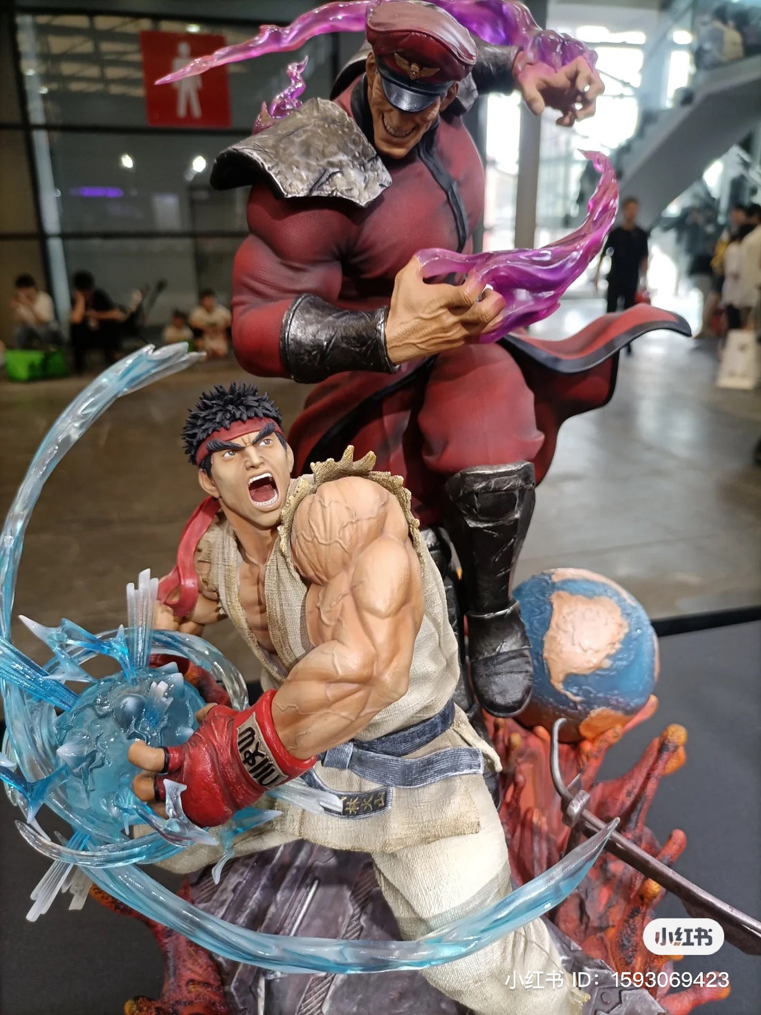 Street Fighter V: Champion Edition Unique Art Studio Ryu VS M. Bison Licensed Resin Statue