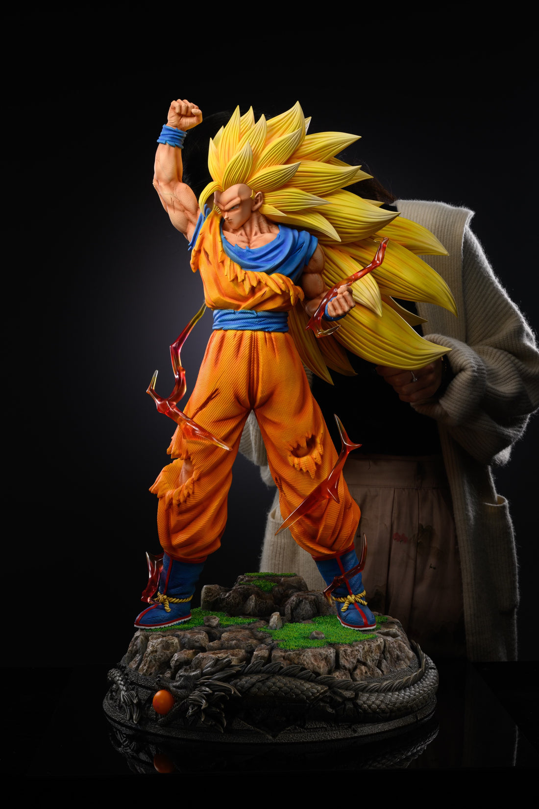 Dragon Ball 70CM Studio Goku SS3 Resin Statue