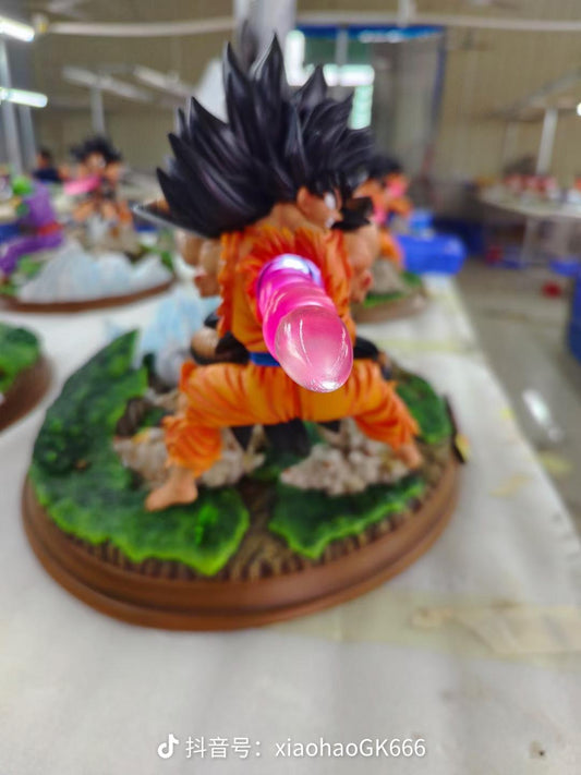 Dragon Ball MRC Studio Piccolo Special Beam Cannon Resin Statue - China Stock